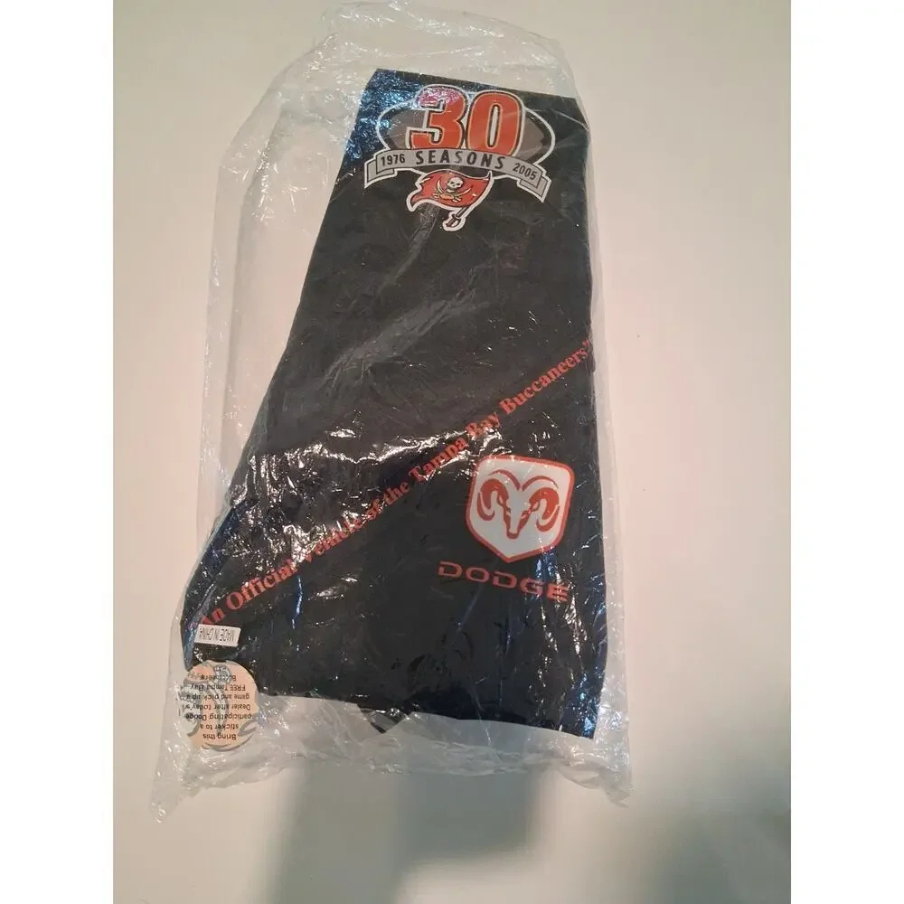 VTG Tampa Bay Buccaneers Dodge 30 Seasons 1976-2005 Black Sling Backpack Bag NOS